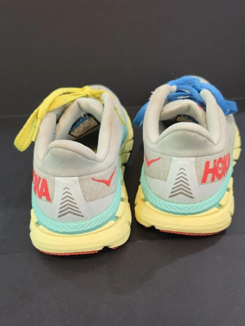 Hoka Clifton 7 Women's Shoes in Beige with Yellow, Blue & Coral Accents Size 8